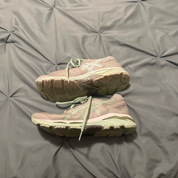 ASICS Gel Kayano teal green running shoes good used condition with box included - Picture 7 of 8